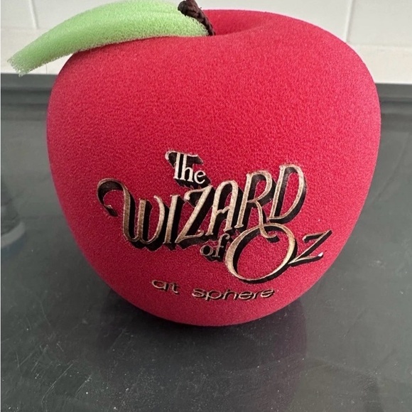 Sphere Las Vegas Wizard of Oz Bundle - Picture 4 of 4